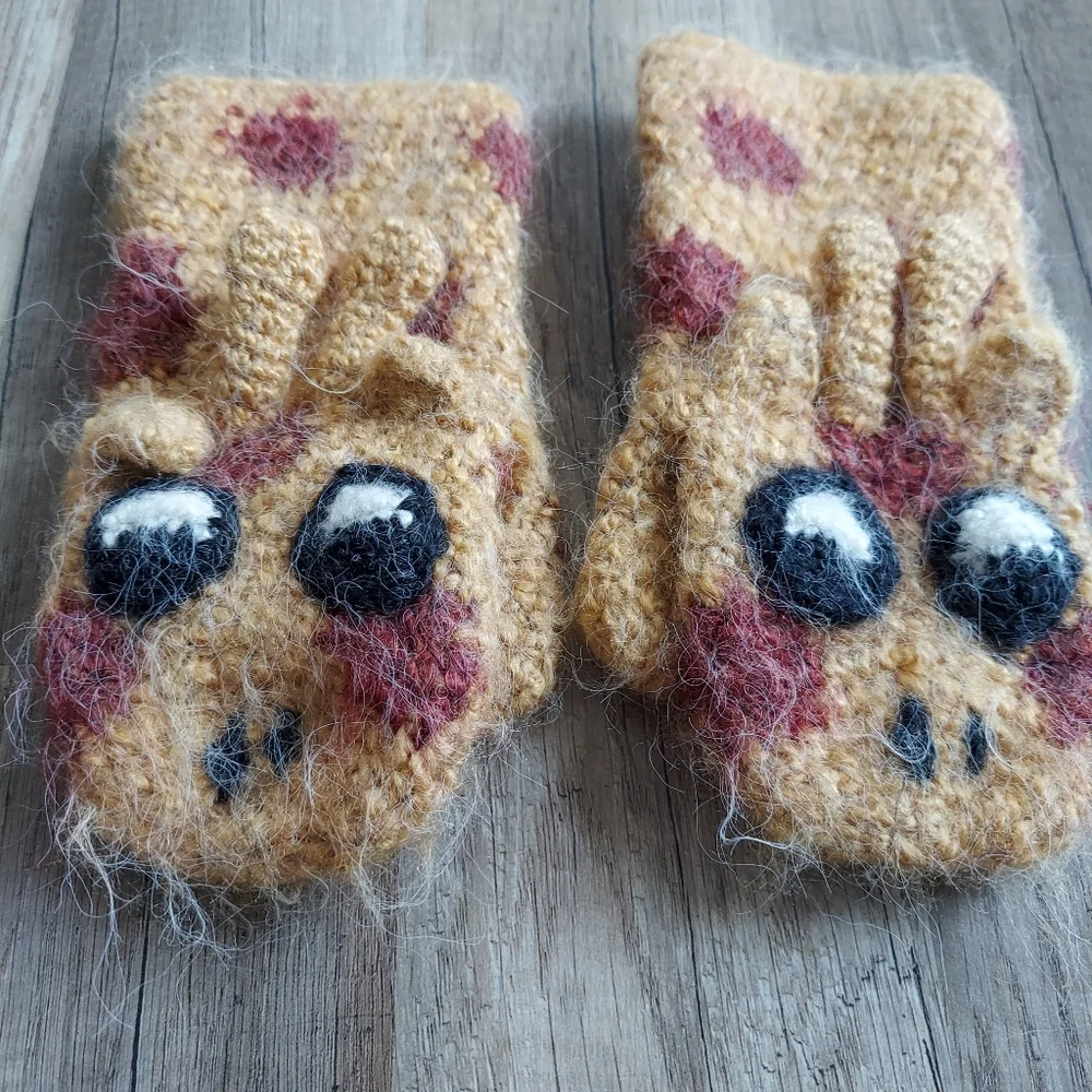 Kids Winter Hat & Mittens Knit Giraffe Peruvian Trading Co Bianca Ivan